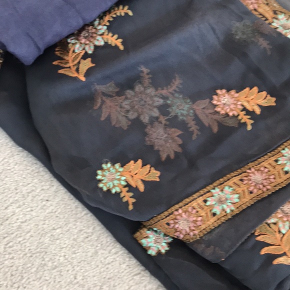 Pakistani dresses - Picture 2 of 8